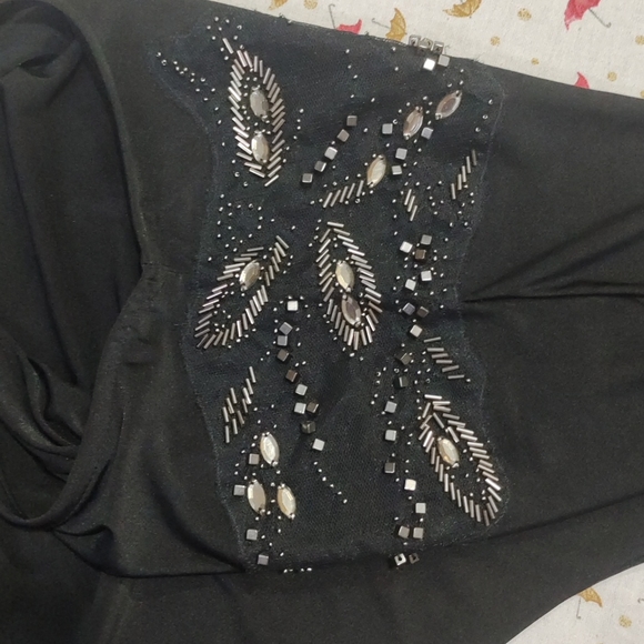 One shoulder top - Picture 3 of 7